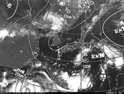 ひまわり8号赤外線画像＆天気図合成 2016年7月31日12時JST