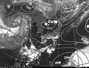 ひまわり8号赤外線画像＆天気図合成 2016年8月5日12時JST