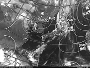 ひまわり8号赤外線画像＆天気図合成 2016年8月17日12時JST