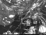 ひまわり8号赤外線画像＆天気図合成 2016年8月20日12時JST